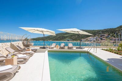 /international/hr/marina-split-dalmatia-county-310097614636/