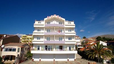 /international/hr/seget-vranjica-split-dalmatia-county-120098079336/