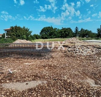 /international/hr/kanfanar-istria-county-310101883100/