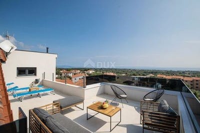 /international/hr/liznjan-istria-county-120091888389/