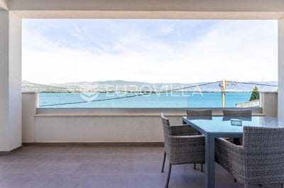 /international/hr/trogir-split-dalmatia-county-310101388989/