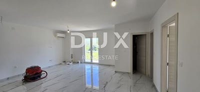 /international/hr/buzet-istria-county-310099431975/