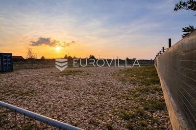 /international/hr/zadar-zadar-county-310106286458/