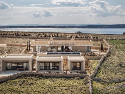 /international/hr/povljana-zadar-county-310100556689/