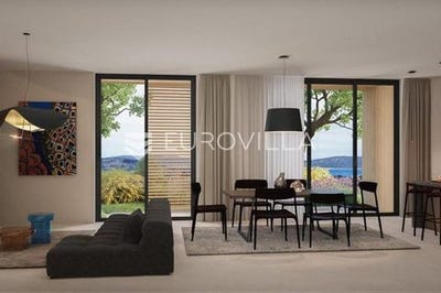 /international/hr/vodice-sibenska-ulica-120092947294/