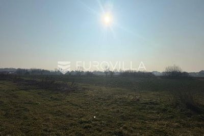 /international/hr/osijek-osijek-baranja-county-310100174664/