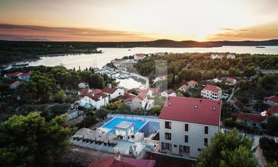 /international/hr/milna-split-dalmatia-county-310106795998/