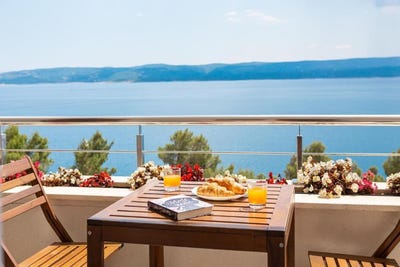 /international/hr/mimice-split-dalmatia-county-310108861886/