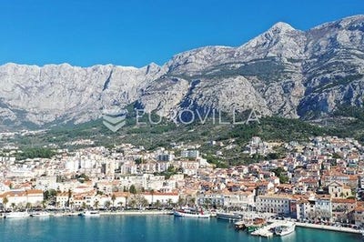 /international/hr/makarska-split-dalmatia-county-120078710922/