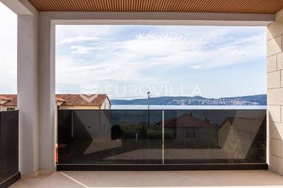 /international/hr/trogir-split-dalmatia-county-120091887335/