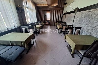 /international/hr/karlovac-karlovac-county-310107332272/