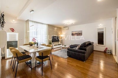 /international/hr/split-split-dalmatia-county-310101382158/