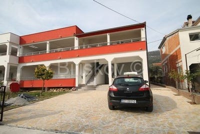 /international/hr/kastel-luksic-split-dalmatia-county-120090900582/