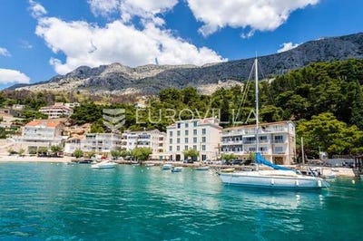 /international/hr/omis-split-dalmatia-county-310109049204/