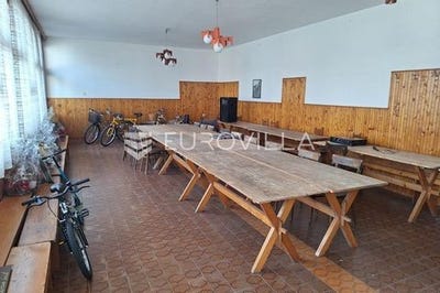 /international/hr/karlovac-karlovac-county-310103015557/