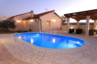 /international/hr/novigrad-zadar-county-310108241249/