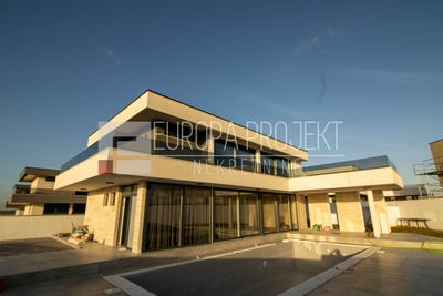 /international/hr/zemunik-donji-zadar-county-120091818108/