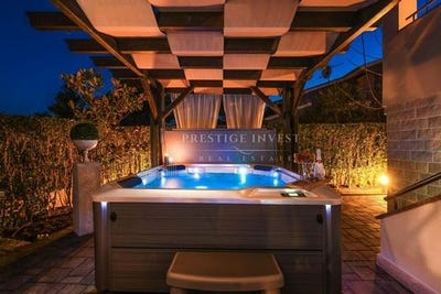 /international/hr/novigrad-istria-county-310108328192/