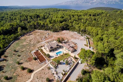 /international/hr/stari-grad-split-dalmatia-county-310102836724/