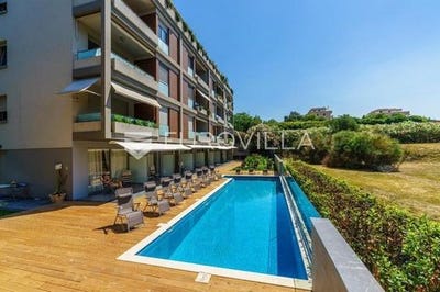 /international/hr/split-split-dalmatia-county-120094750938/