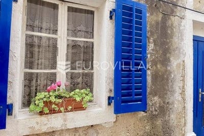 /international/hr/vis-split-dalmatia-county-310108137081/