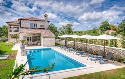 /international/hr/kanfanar-istria-county-310100364284/