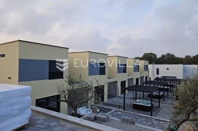 /international/hr/porec-istria-county-310104893050/