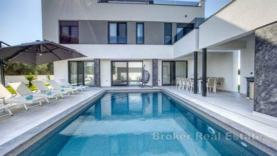/international/hr/nin-zadar-county-310107219284/