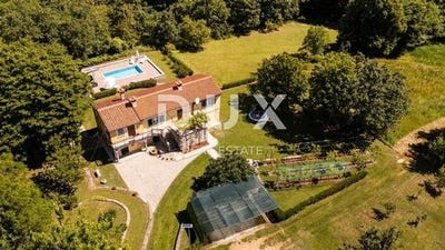/international/hr/pican-istria-county-310100142776/