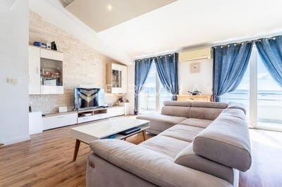/international/hr/split-split-dalmatia-county-120094945651/