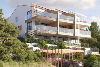 /international/hr/vis-split-dalmatia-county-310101376880/