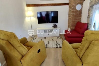 /international/hr/omis-split-dalmatia-county-120094945222/
