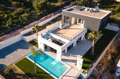 /international/hr/marina-split-dalmatia-county-310109226193/