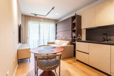 /international/hr/split-split-dalmatia-county-310108007293/
