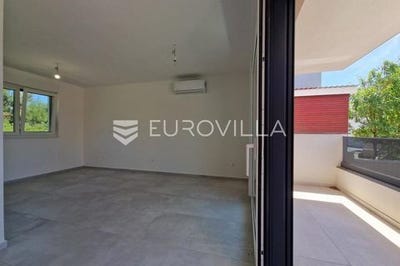 /international/hr/zadar-zadar-county-310108488020/
