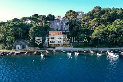 /international/hr/dubrovnik-dubrovnik-neretva-county-120097795277/