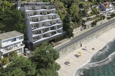 /international/hr/dugi-rat-split-dalmatia-county-310105716866/