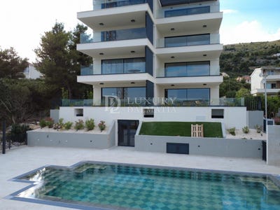 /international/hr/seget-split-dalmatia-county-310108373358/