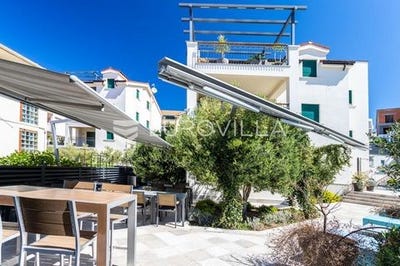 /international/hr/hvar-split-dalmatia-county-120092197846/