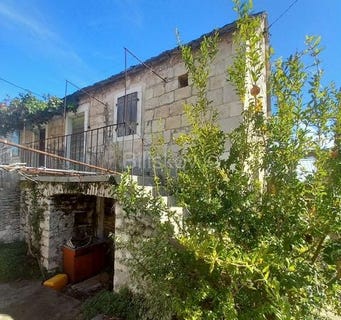 /international/hr/supetar-split-dalmatia-county-120095671396/