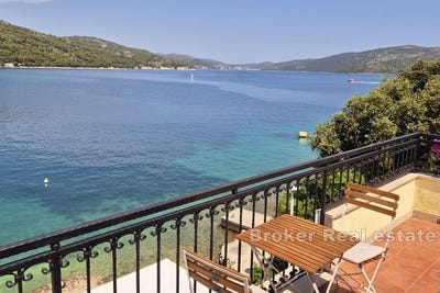 /international/hr/trogir-split-dalmatia-county-310107219548/