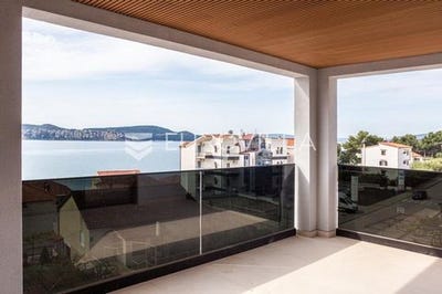 /international/hr/trogir-split-dalmatia-county-120091888505/
