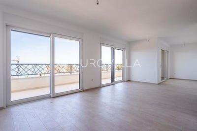 /international/hr/makarska-split-dalmatia-county-120094751980/