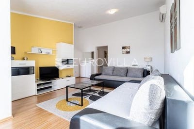 /international/hr/split-split-dalmatia-county-310106488479/