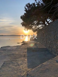 /international/hr/karlobag-lika-senj-county-120080974373/
