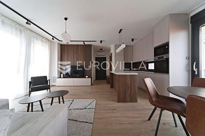 /international/hr/osijek-osijek-baranja-county-310108762438/