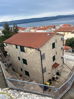 /international/hr/omis-split-dalmatia-county-120096864722/