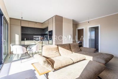/international/hr/split-split-dalmatia-county-310104959179/