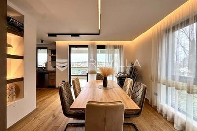 /international/hr/pula-istria-county-310106833156/