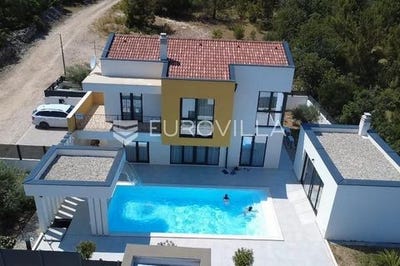 /international/hr/zadar-zadar-county-310103516373/